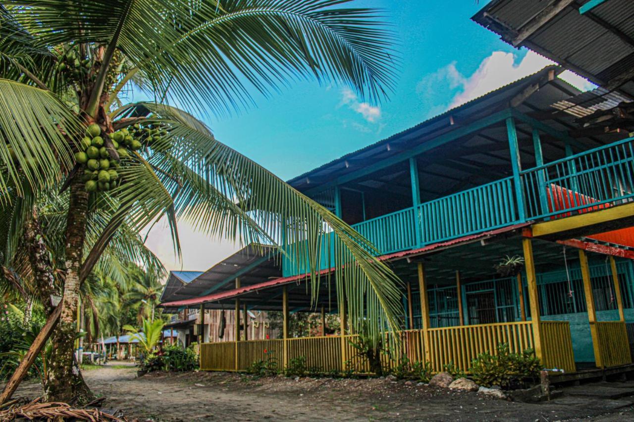 Hotel Refugio Mr Jerry Eco House Bahia Solano Exterior foto
